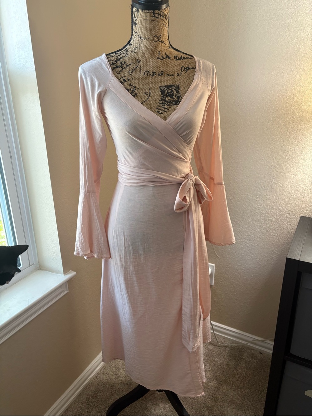 SKYLAR + MADISON : Pale Pink Wrap Dress Size S Bell Sleeve Midi Maxi